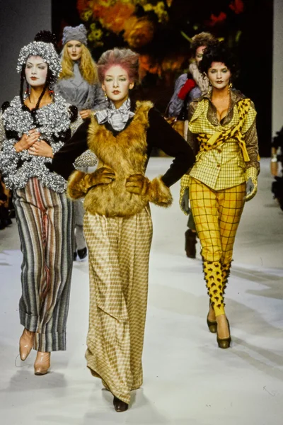 Look 27